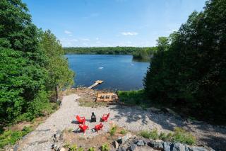 Lakefront Cottage, Sleeps 14, Games, Kayaks, BBQ - 7
