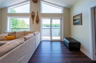 Lakefront Cottage, Sleeps 14, Games, Kayaks, BBQ - 3
