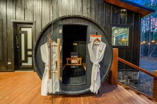 Sauna, Hot Tub, Fire Pit, Pets, EV Plug, Secluded - 4
