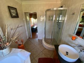 Bando`s Properties Estate Living - 2