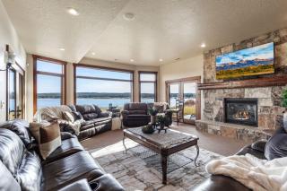 Sandy Beach Lodge-Lakefront - 4