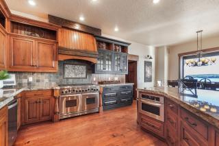 Sandy Beach Lodge-Lakefront - 1