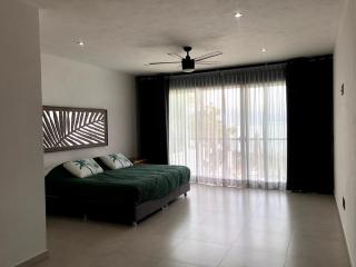 Lake view apartment ideal for Home Office - 2