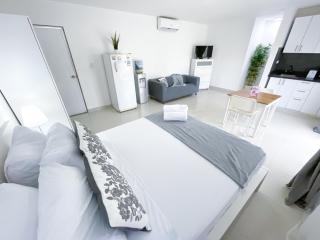 Tropical Suites and Studios - Beach Club, Spa, Restaurants - playa Los Corales - 8