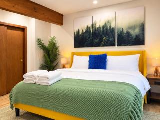 BearHug - Game Room, Pool, Hot Tub! - 2