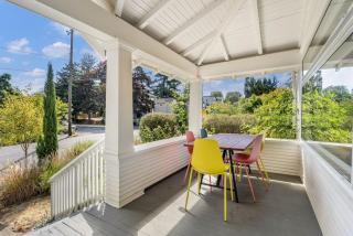 Charming Pet-Friendly Home in NE Portland - 5