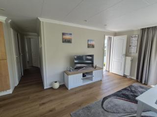 EuroParcs Schoneveld Breskens Chalet Ankerplatz mit Klima und Zaun Haus Nr B026 - 8