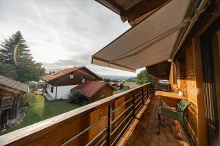 Allgäu Living l AusZeit Im-Berg - ruhig - Bergblick - Balkon - Terasse - 3