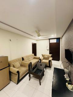 One bed fully furnished apartment available for rent in gulberg green islamabad - 5