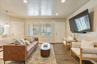 The Cedar Nest-Patio-2 Bedroom - 9