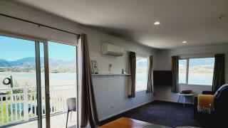 Nelson Beachside Retreat - a unique location - 4