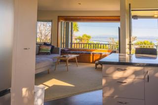 Sea La Vie in sunny Nelson. - 5