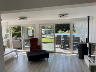 Luxury Pool Villa at Vinkeveense Plassen Near Amsterdam - 3