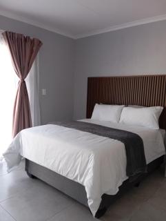 CW4 Guest House - 3