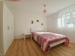 Ferienwohnung Rheinfelden Eichsel mit großer Terrasse und Schweizblick - 2
