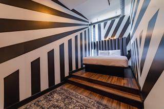 A12 Lower East Crown Exacta Suite - 6