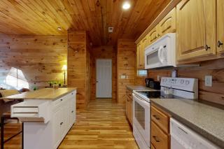 Hunting Home Base! 75-Acre Tennessee Getaway - 1