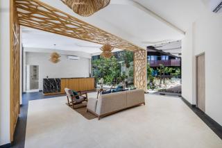 Unique PH with Ocean View and Jacuzzi 3Bed 4Bath - 6