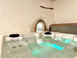P'TIT COIN PARADIS , SPA JACUZZI PISCINE CHAUFFEE - 2