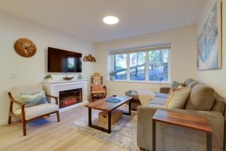Walk to Mammoth Village: Chic Mountain Suite 101 - 9