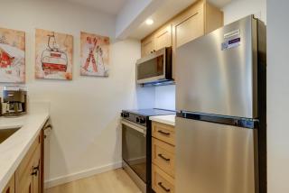 Walk to Mammoth Village: Chic Mountain Suite 101 - 1