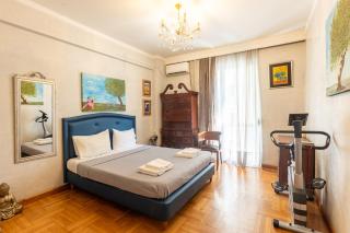 The Grand Central SKG - 7