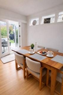 The Garden Homestay - 5-10 Min to YVR & Downtown - 1