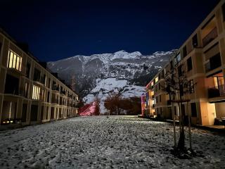 !New! 120m2 Home away from home - Designer Flat with Parking, Alpine View and Home office - 1