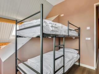 Beautiful new group home with panoramic views - 1