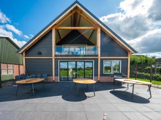 Beautiful new group home with panoramic views - 6