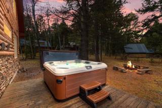 Aspen Inn-15 min YNP-Hot Tub - 0