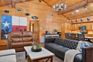 Lake Fork Retreat w/ Private Pool & Dock - 6