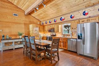 Lake Fork Retreat w/ Private Pool & Dock - 4