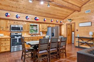 Lake Fork Retreat w/ Private Pool & Dock - 3