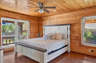 Lake Fork Retreat w/ Private Pool & Dock - 1