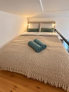 The Cozy Nest Stylish Prague Loft - 3