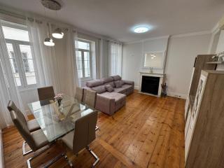 Heart of Main Street - 3 Bedroom Apartment - 9