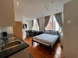 Modern Studio with King Street Views City Centre - 5