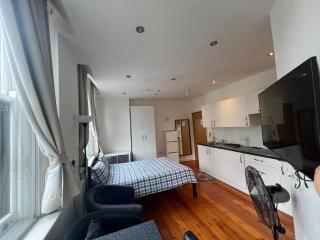 Modern Studio with King Street Views City Centre - 2