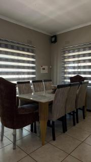 3 or 4 Beds Urban Escape Home - 8
