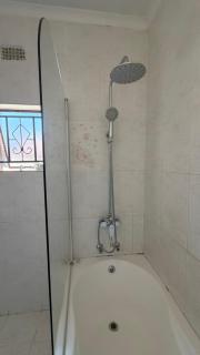 3 or 4 Beds Urban Escape Home - 5