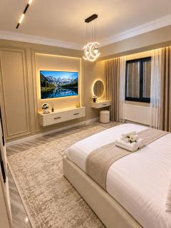 The Pyramid Luxury Apartment - 0