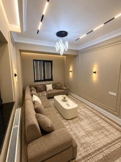 The Pyramid Luxury Apartment - 4