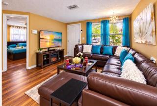 Quiet Canal House Everyone Rebooks Canal-View, Sleeps 8 - 7