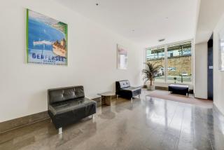 Spacious 3BR Lakeview Apartment with Terrace by GuestLee - 4