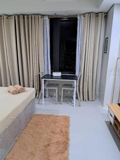 Ezeniel's Place at Horizons 101 Condominium - 4