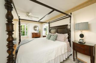 Colonial Gardens B & B - 2