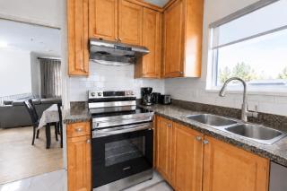 3BR close to YVR, Skytrain, Vancouver Downtown - 4