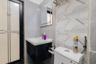 2 bedroom Lavington - 1