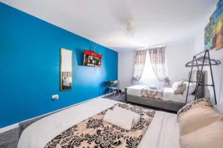 F2TH - Stylish Treehouse Flat in Batley - 0